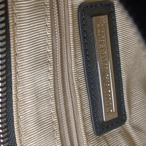 Sondra Roberts Flexible Leather Wristlet in Black - Picture 3 of 4